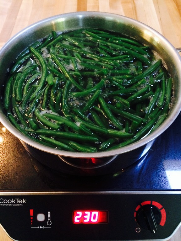 Blanching Green Beans- boiling 2