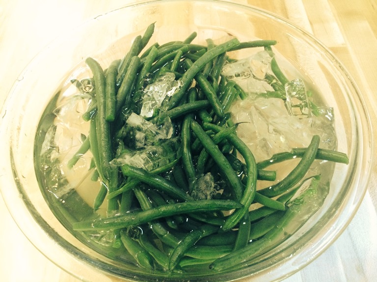 Blanching green bean- shocking