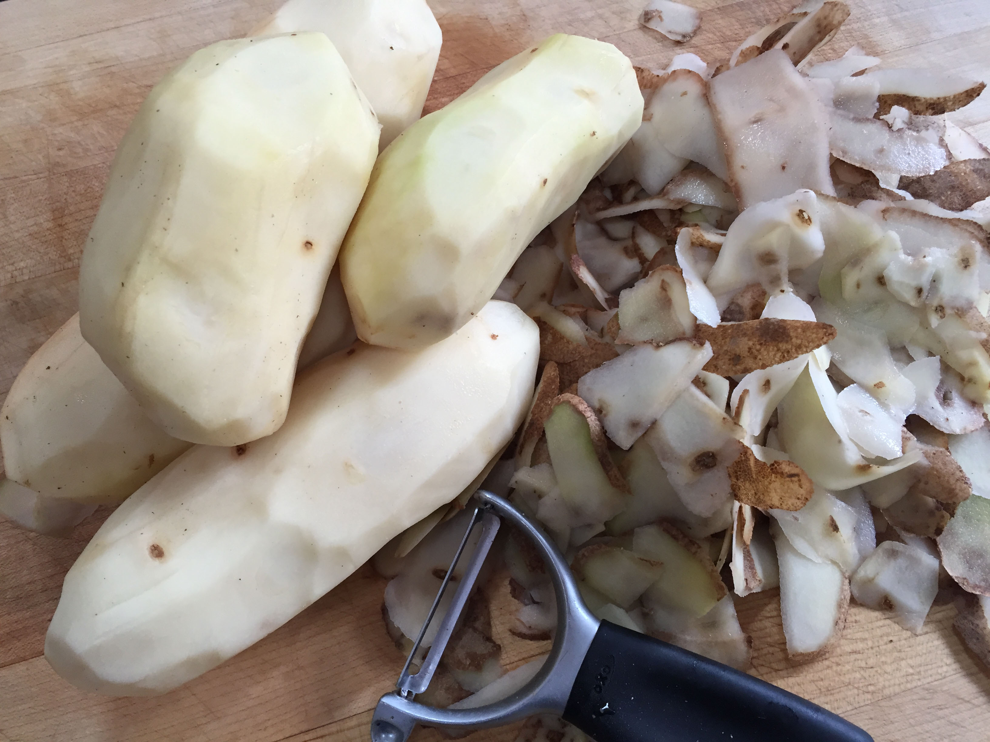 Peeling potatoes 